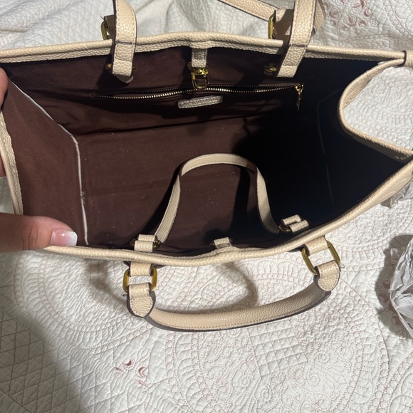 Structured Tote in Light Beige with Floral Embossing - Picture 5 of 9